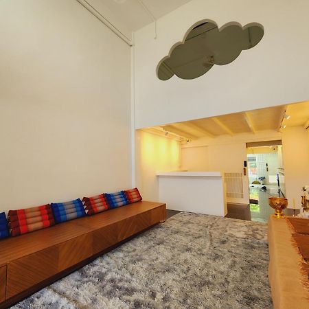 Line Bangkok Hostel Exterior photo